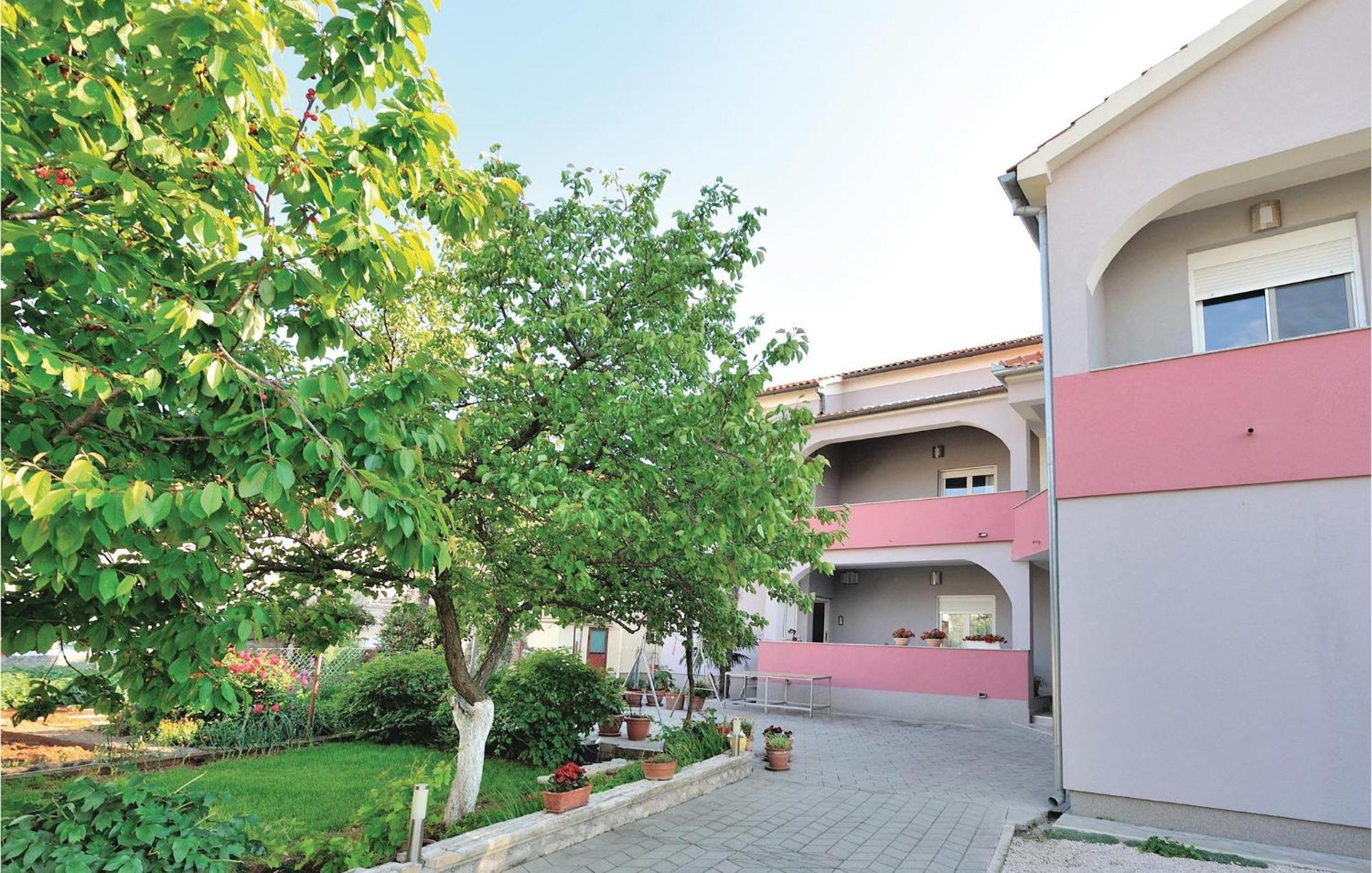 Nice Apartment In Zadar With Kitchen Exterior photo